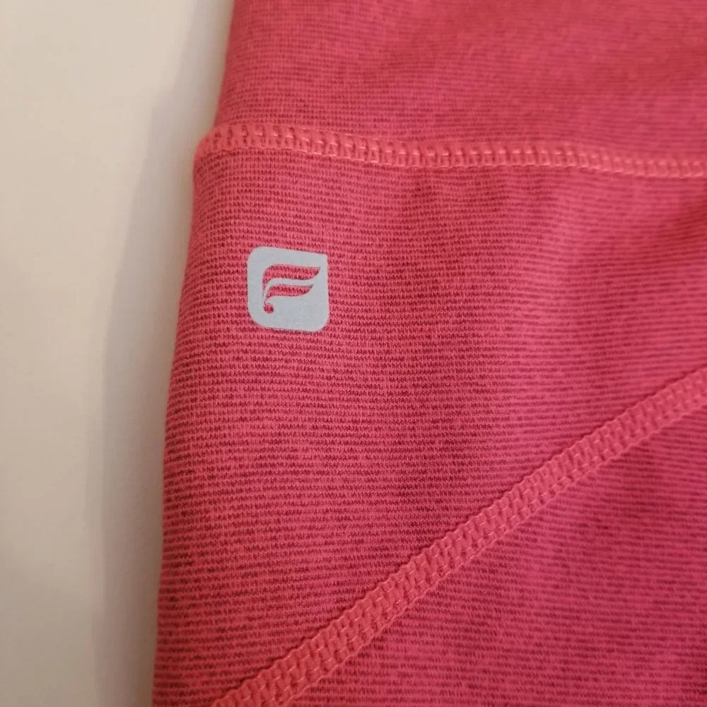 Fabletics LIMA Capri XL Red Stretch Leggings Athleisure‎ Athletic NWT Yoga
